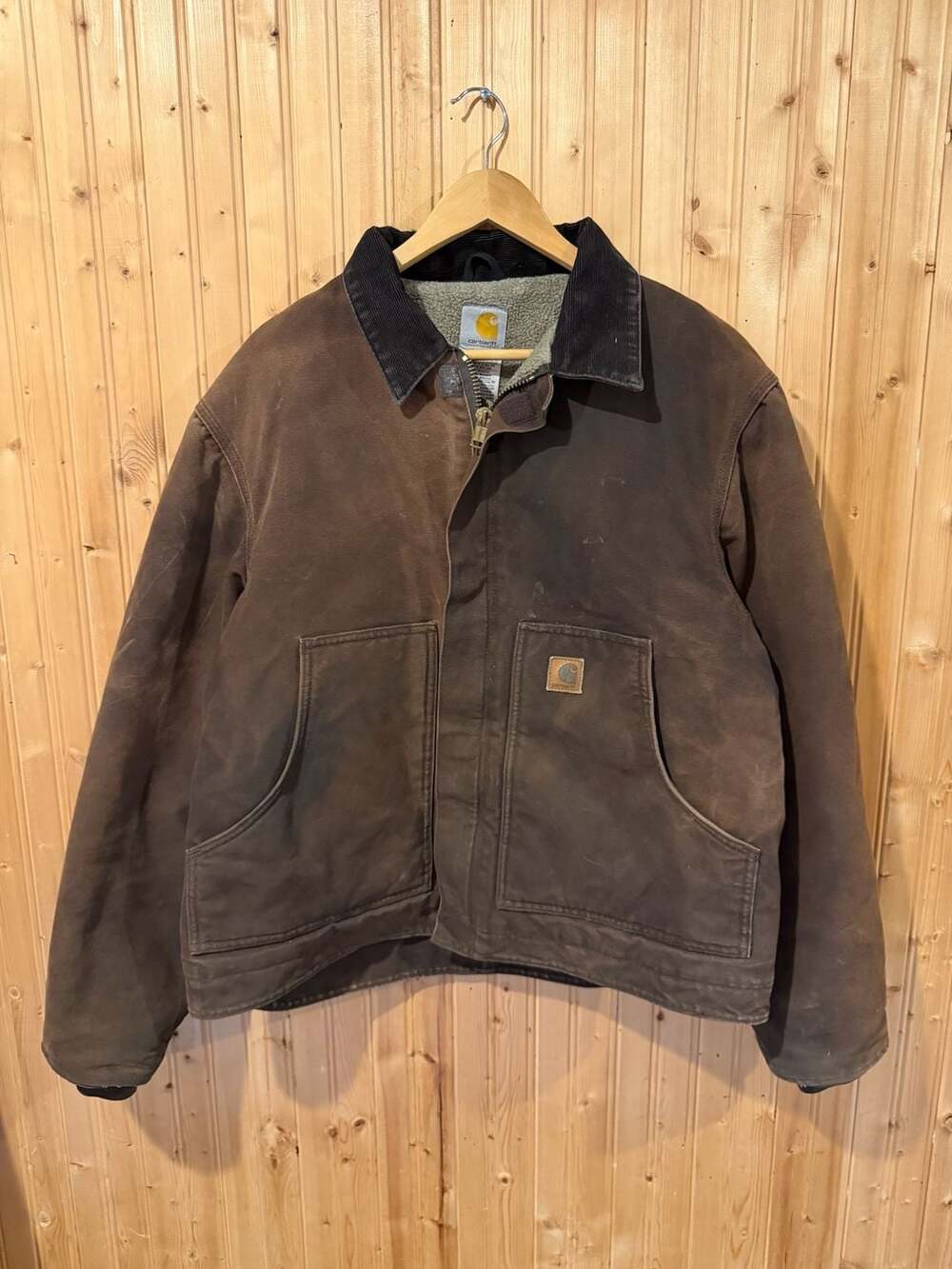 Vintage J164 Carhartt Sherpa-Lined Duck Canvas Jacket in Dark Brown Large